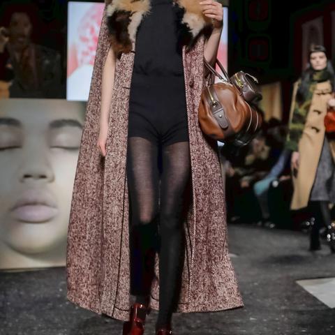 (小红帽黑化版本故事)寻找黑化小红帽手游真实身份,探寻真相! (小红帽黑化版本故事)寻找黑化小红帽手游真实身份,探寻真相!