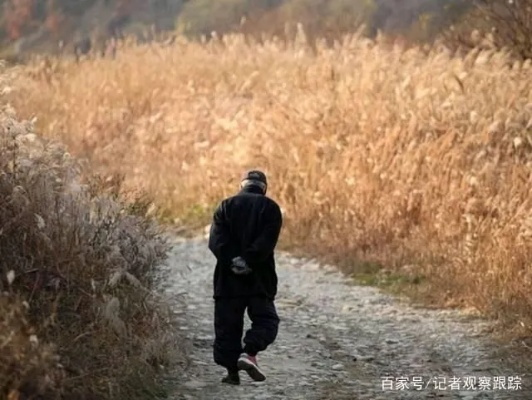 (一肩担尽古今愁全诗)一肩担尽古今愁，岁月沉淀，心事如寒流