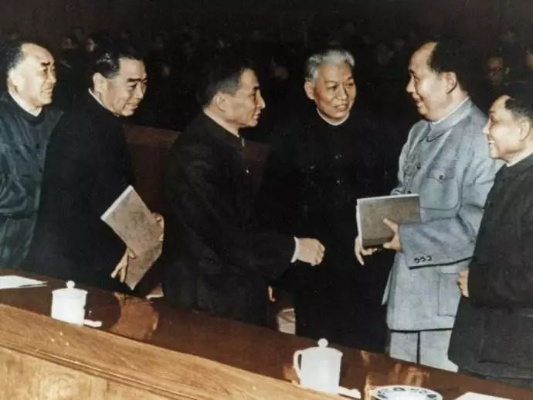 新中国建立:毛泽东、周恩来和朱德三位英雄的不朽传奇 新中国建立:毛泽东、周恩来和朱德三位英雄的不朽传奇