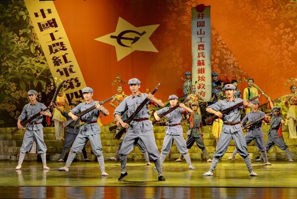 (穿越到井冈山的抗战小说)穿越历史重现井冈山星火剧场全剧情介绍